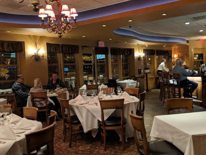 Roberto's Ristorante & Pizzeria, Elmhurst, United States