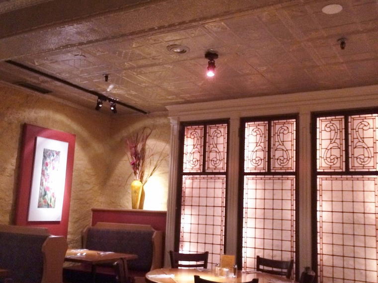Chestnut Grill & Sidewalk Cafe, Philadelphia, United States