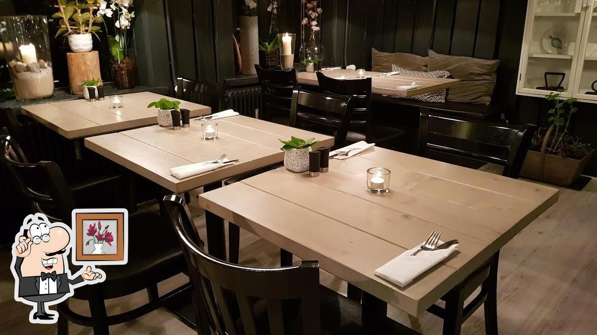 Hyttefadet restaurant in Frederikshavn