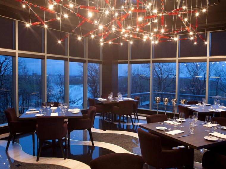 21 Club Steak and Seafood, Niagara Falls, Canada
