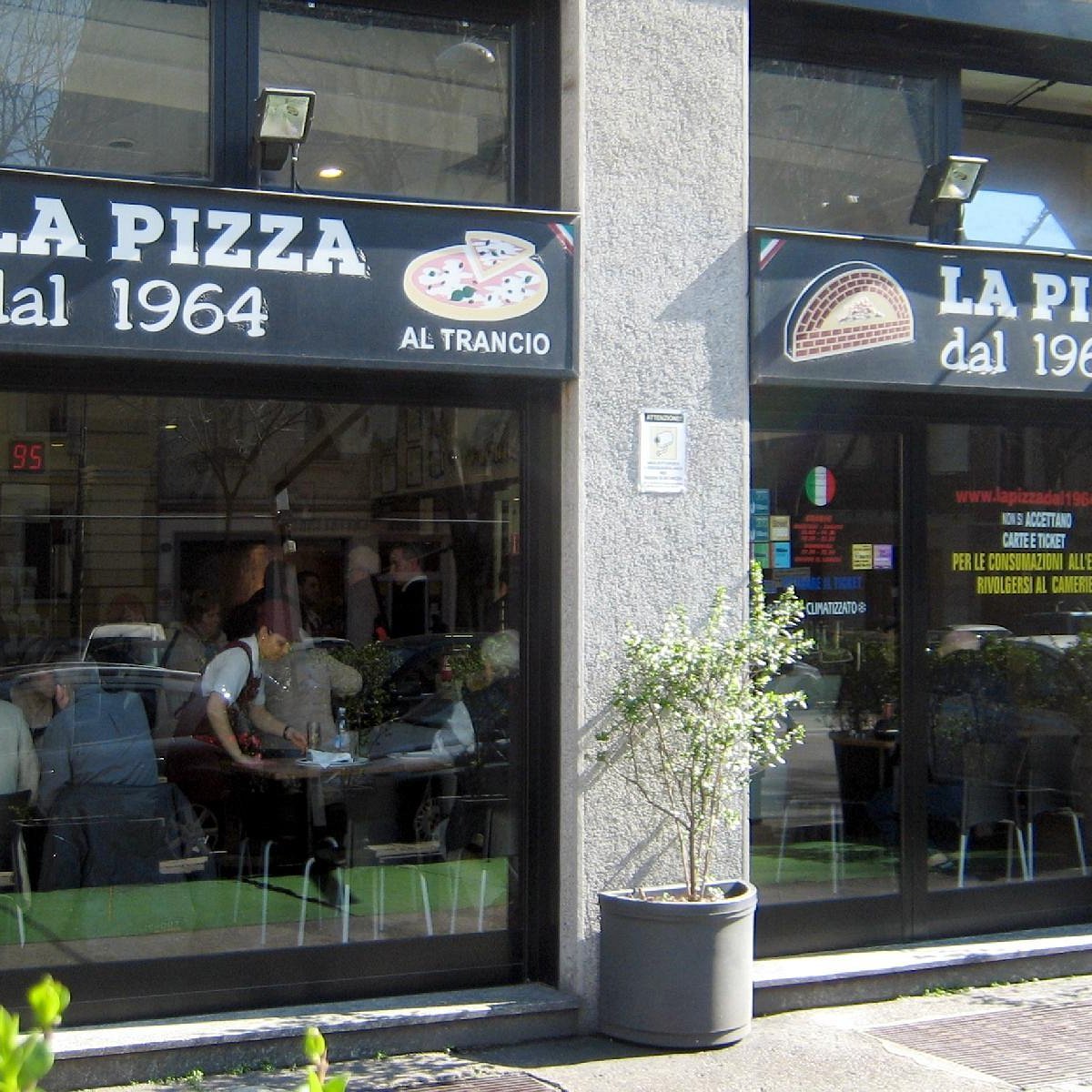 La Pizza dal 1964, Restaurant in Milan