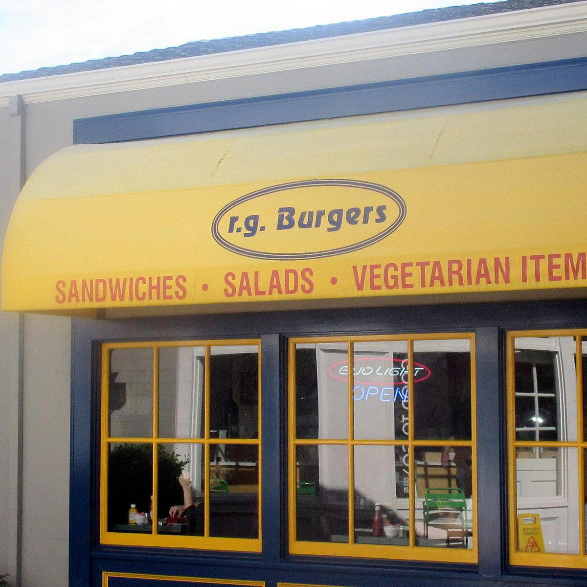 RG Burgers restaurant in Carmel-by-the-Sea, United States