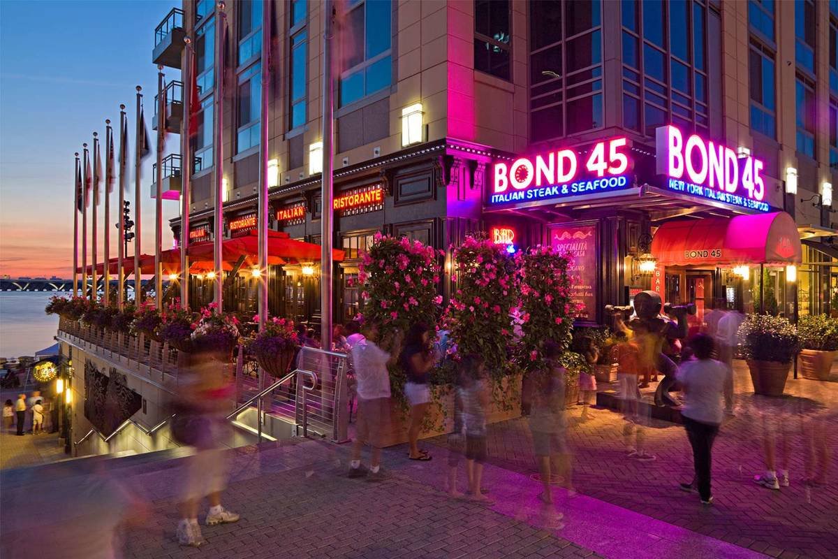 Bond 45 restaurant in Oxon Hill, United States