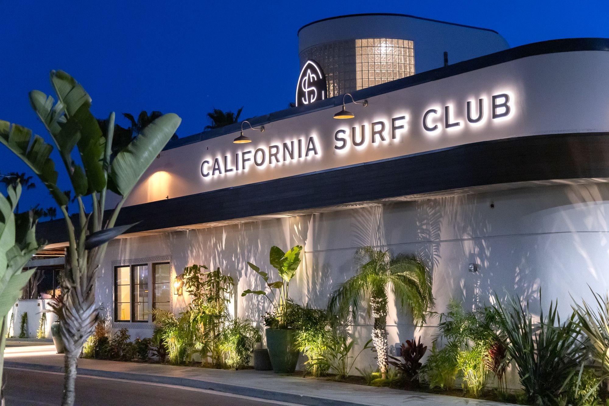 California Surf Club restaurant in Redondo Beach, United States