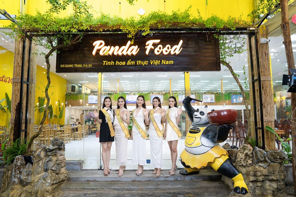 Cơm Niêu Panda restaurant in Phan Thiao T, Vietnam