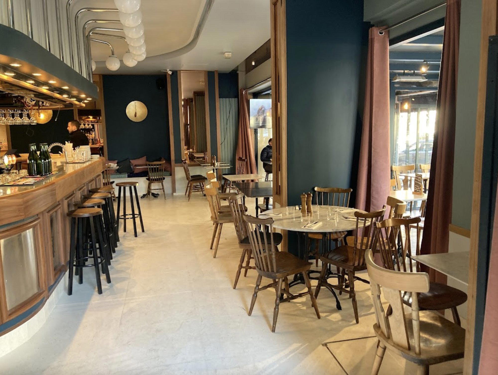 La Goutte d'Eau restaurant in Paris, France