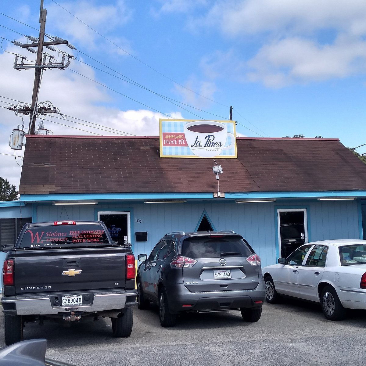 La Pines Cafe, Restaurant in Slidell
