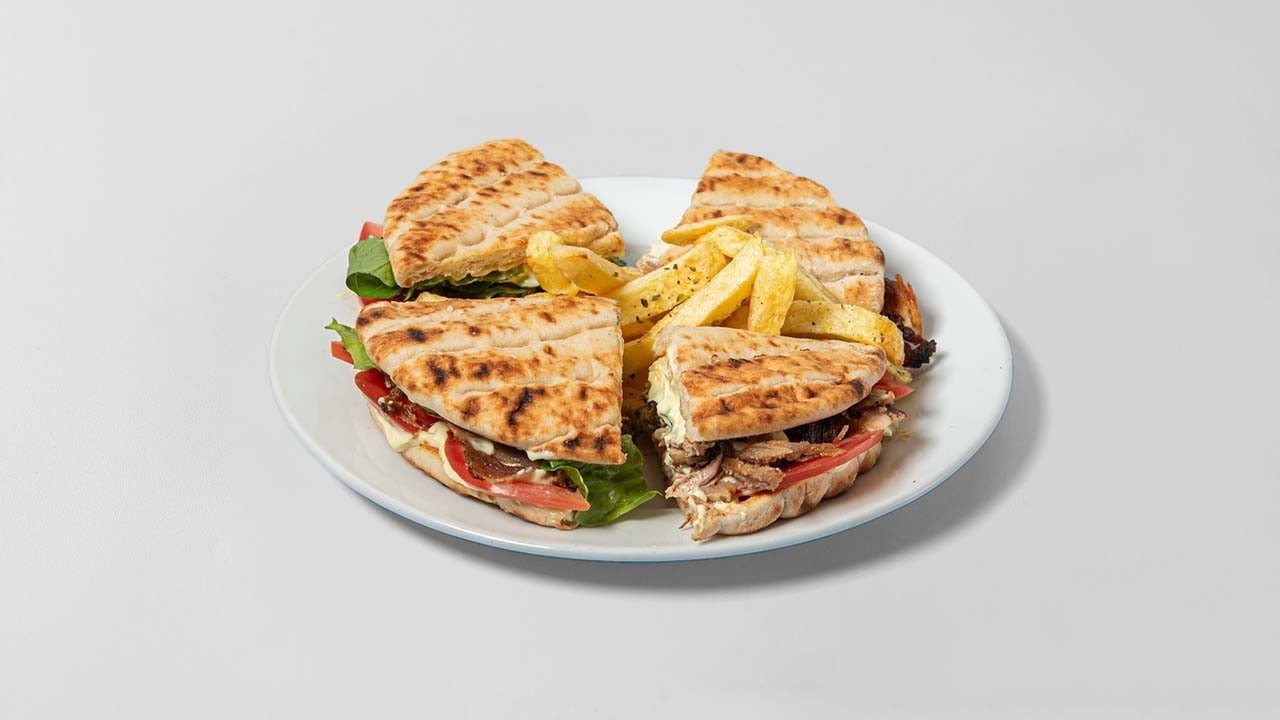 Souvlucky restaurant in μαραγκας