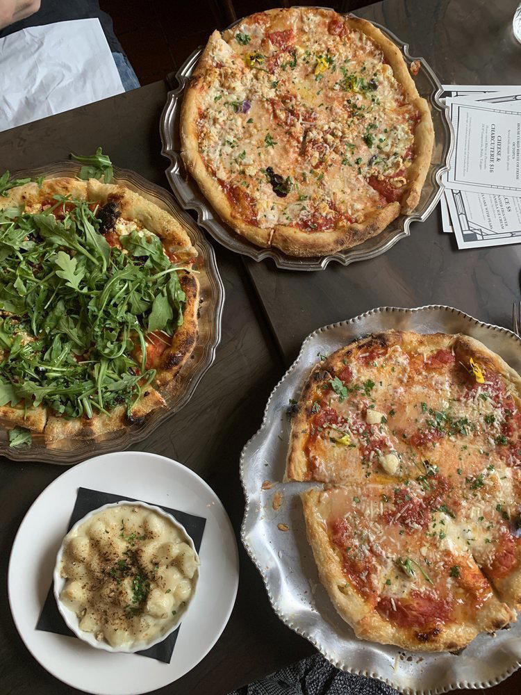 Pizzette restaurant in New York City, United States