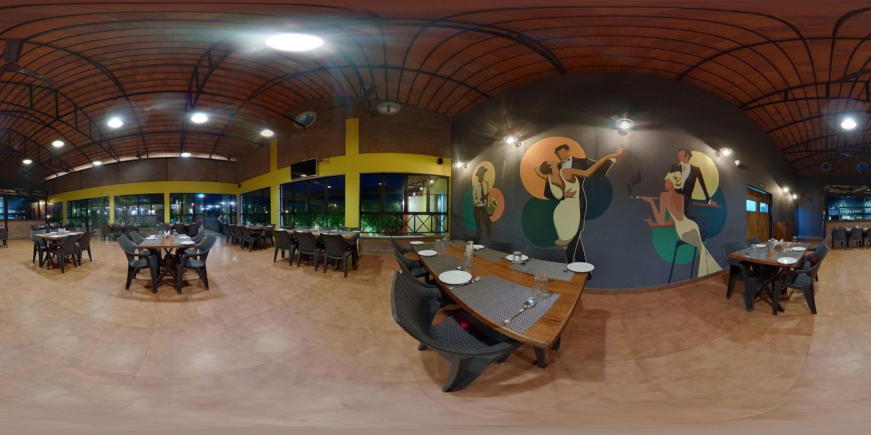 De Grasshopper Food and Cocktails, Restaurant in Ichalkaranji