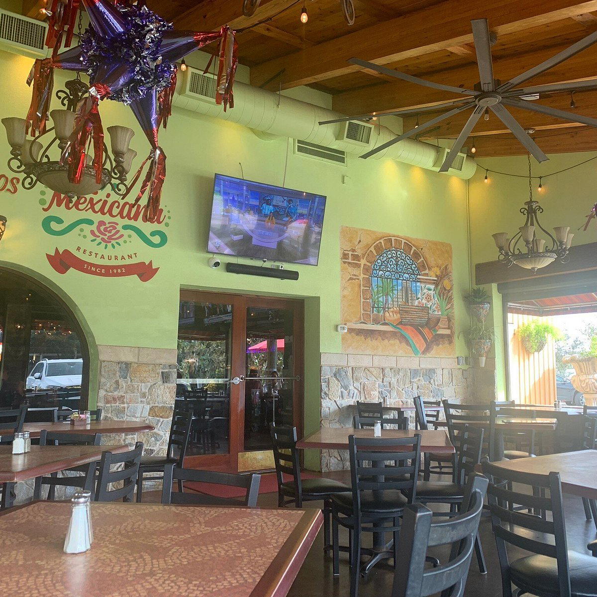 La Mexicana restaurant in Houston, United States
