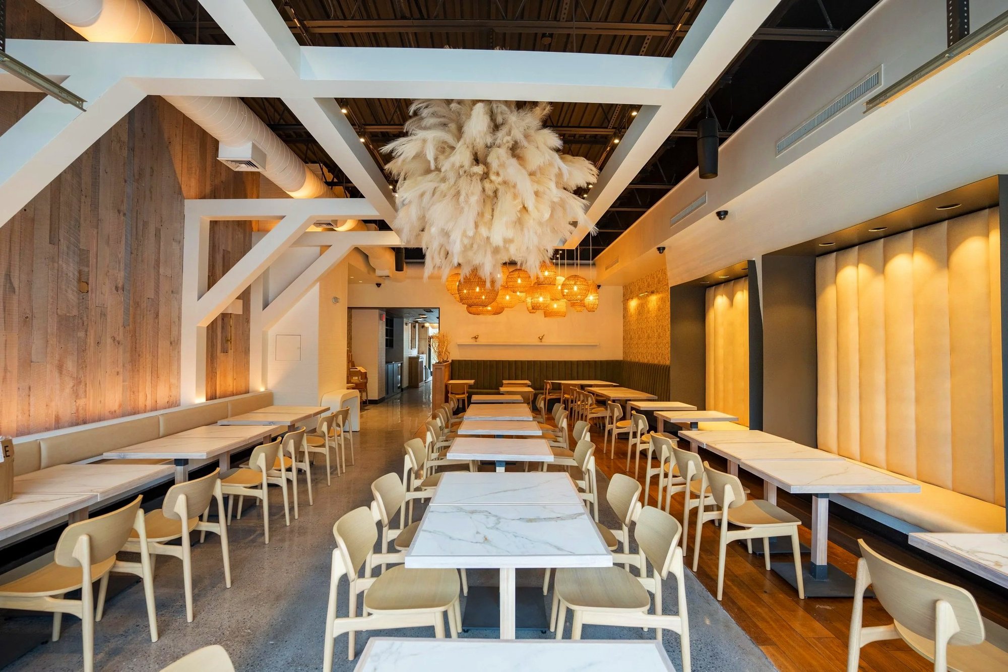 Sparrow Kitchen & Cocktails, Restaurant in Garden City