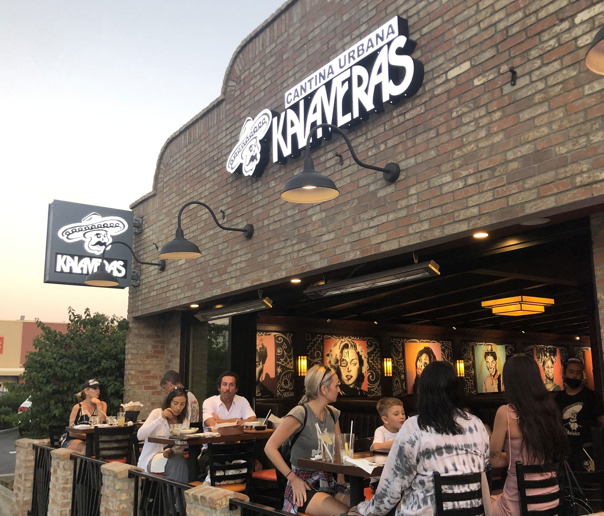 Kalaveras, Restaurant in Redondo Beach