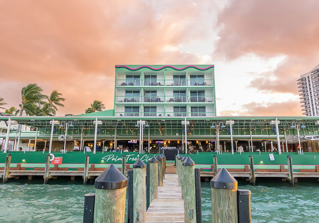 Palm Tree Club Miami, Restaurant in North Bay Village