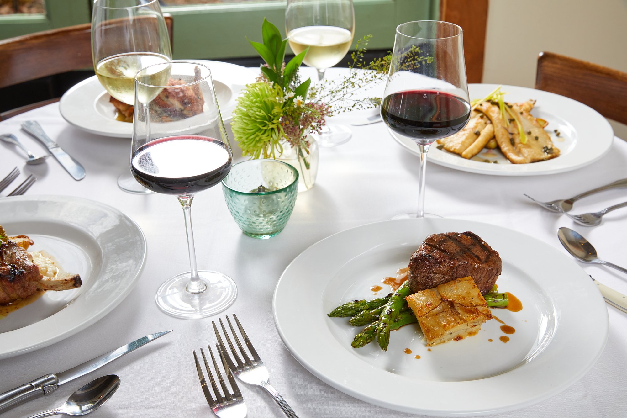 211 Clover Lane restaurant in St Matthews, United States