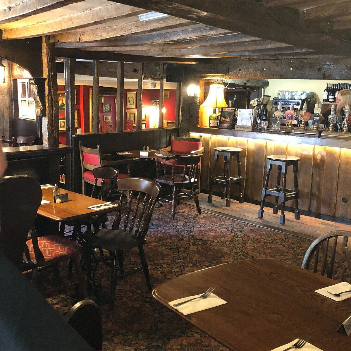 Ye Olde Fighting Cocks, Restaurant in St Albans