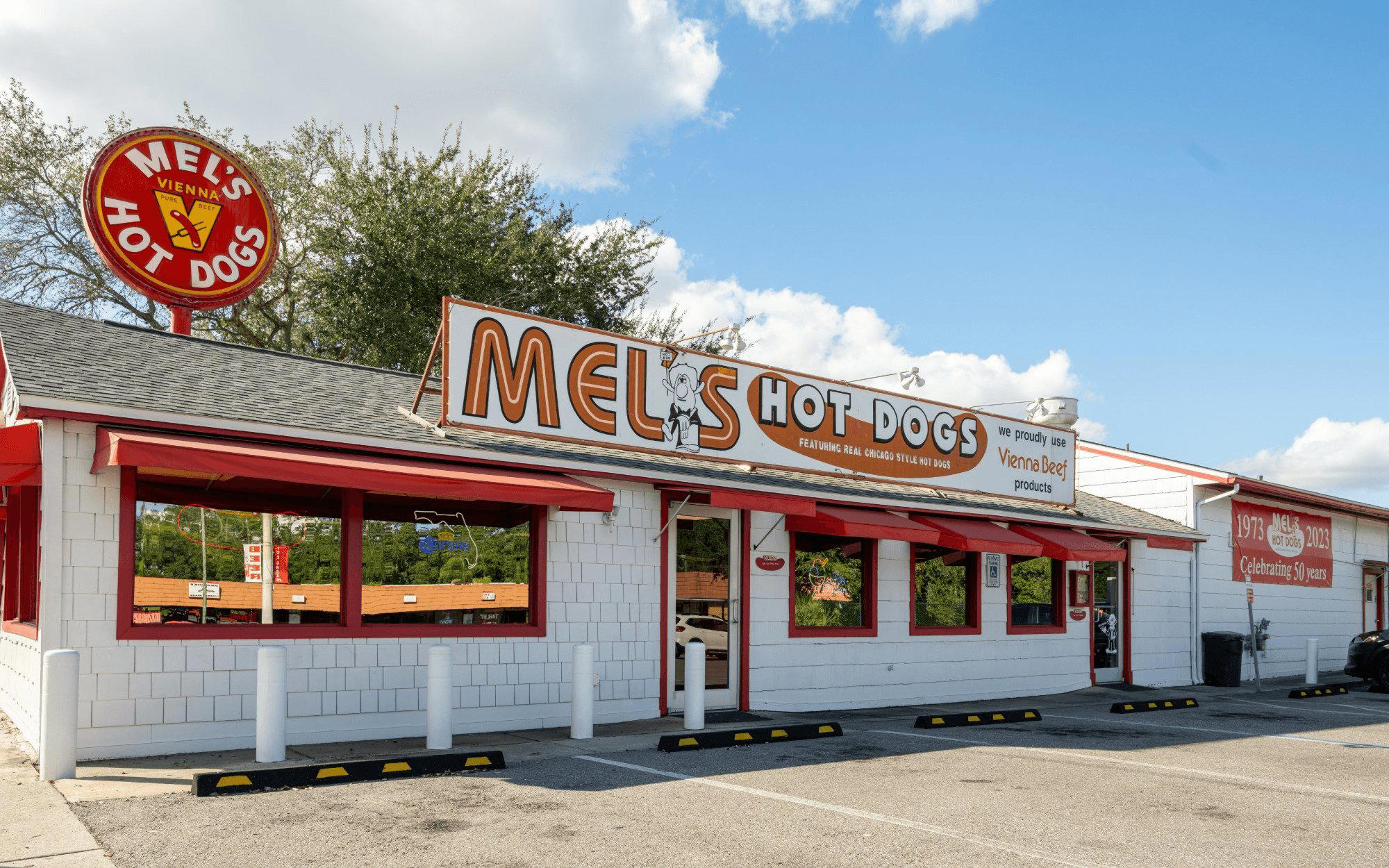 Mel's Hot Dogs restaurant in Tampa, United States