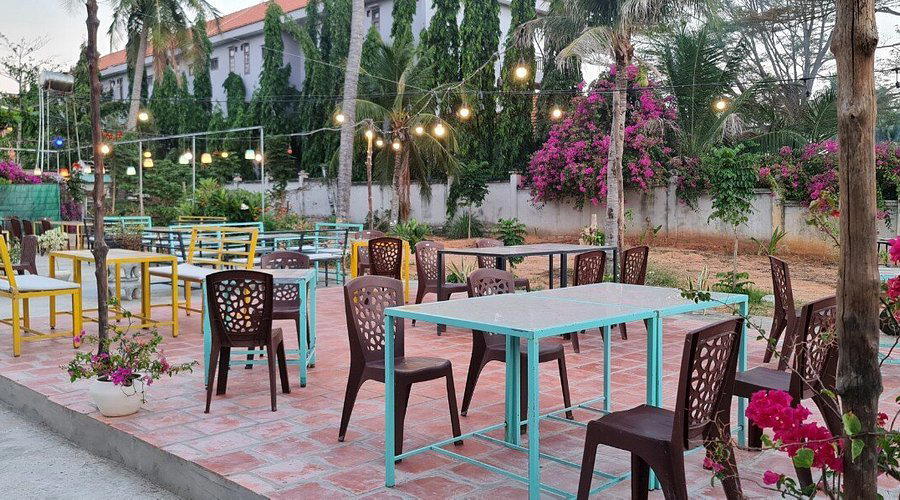 EI Cafe International Vegan/Vegetarian, Phan Thiao T, Vietnam