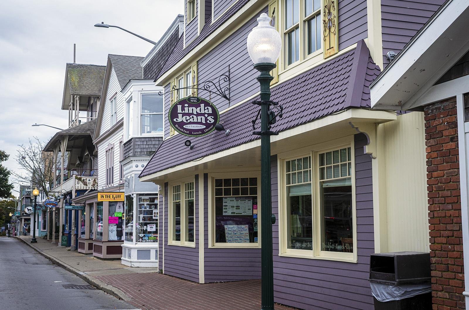 Linda Jean's Restaurant, Restaurant in Oak Bluffs