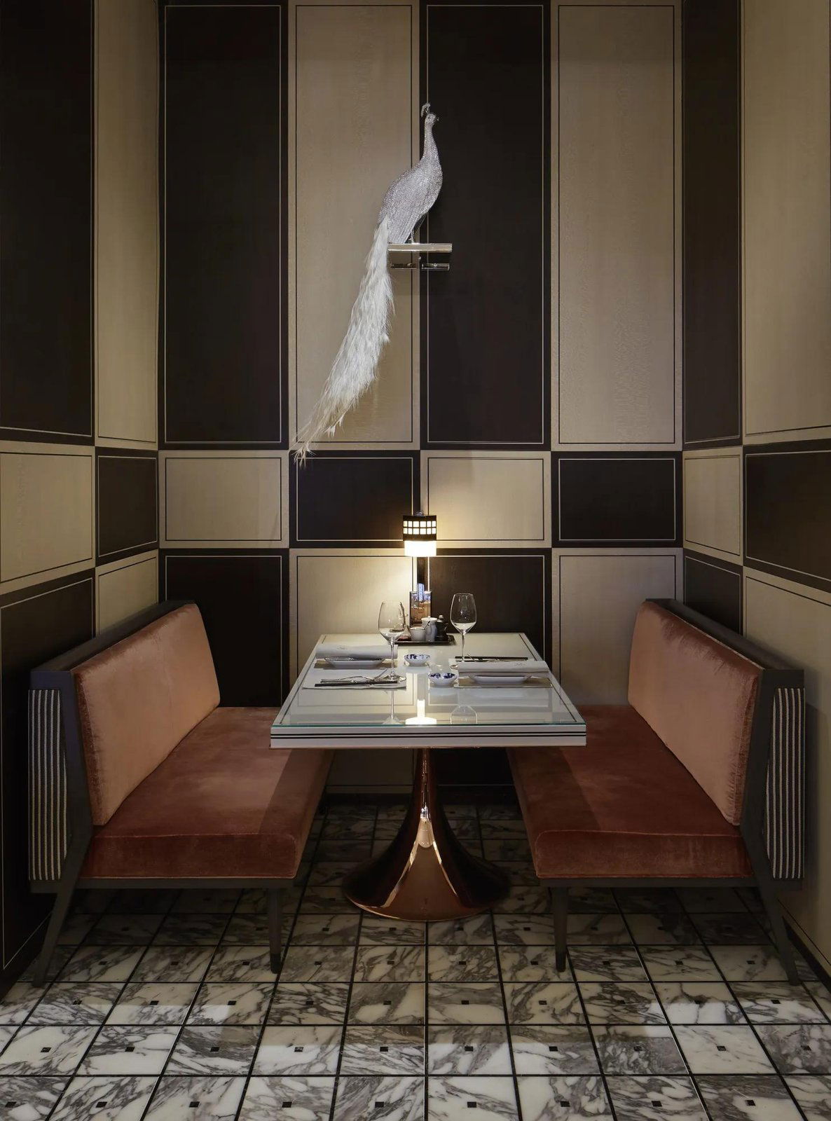 Holt's Café, Restaurant in Hong Kong