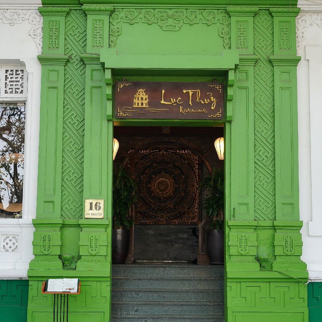 Luc Thuy, Restaurant in Hanoi