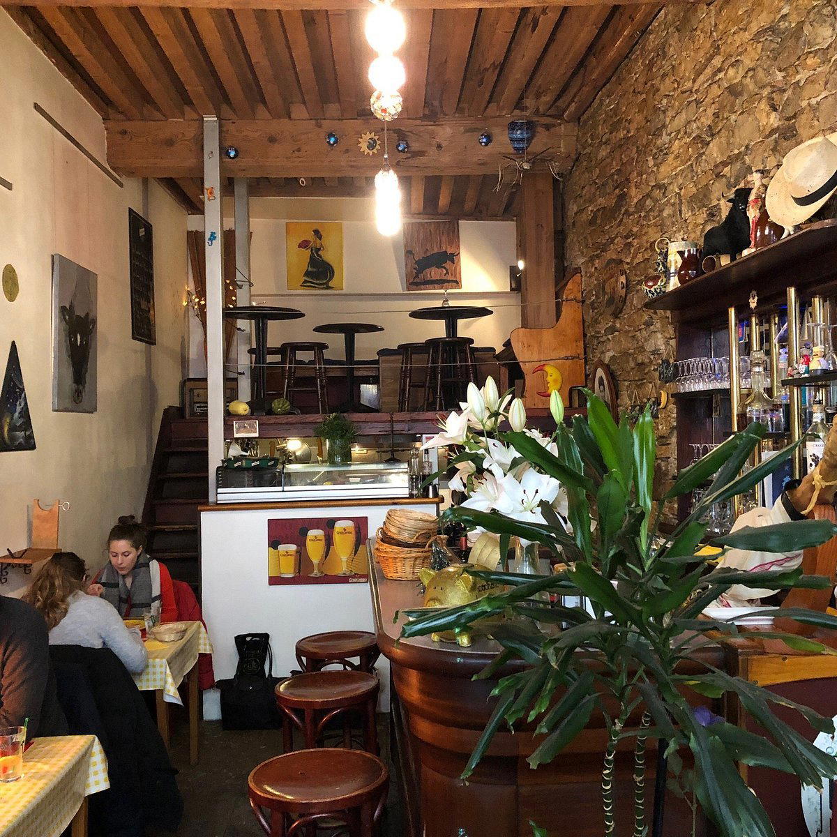 Café Luna restaurant in Lyon, France