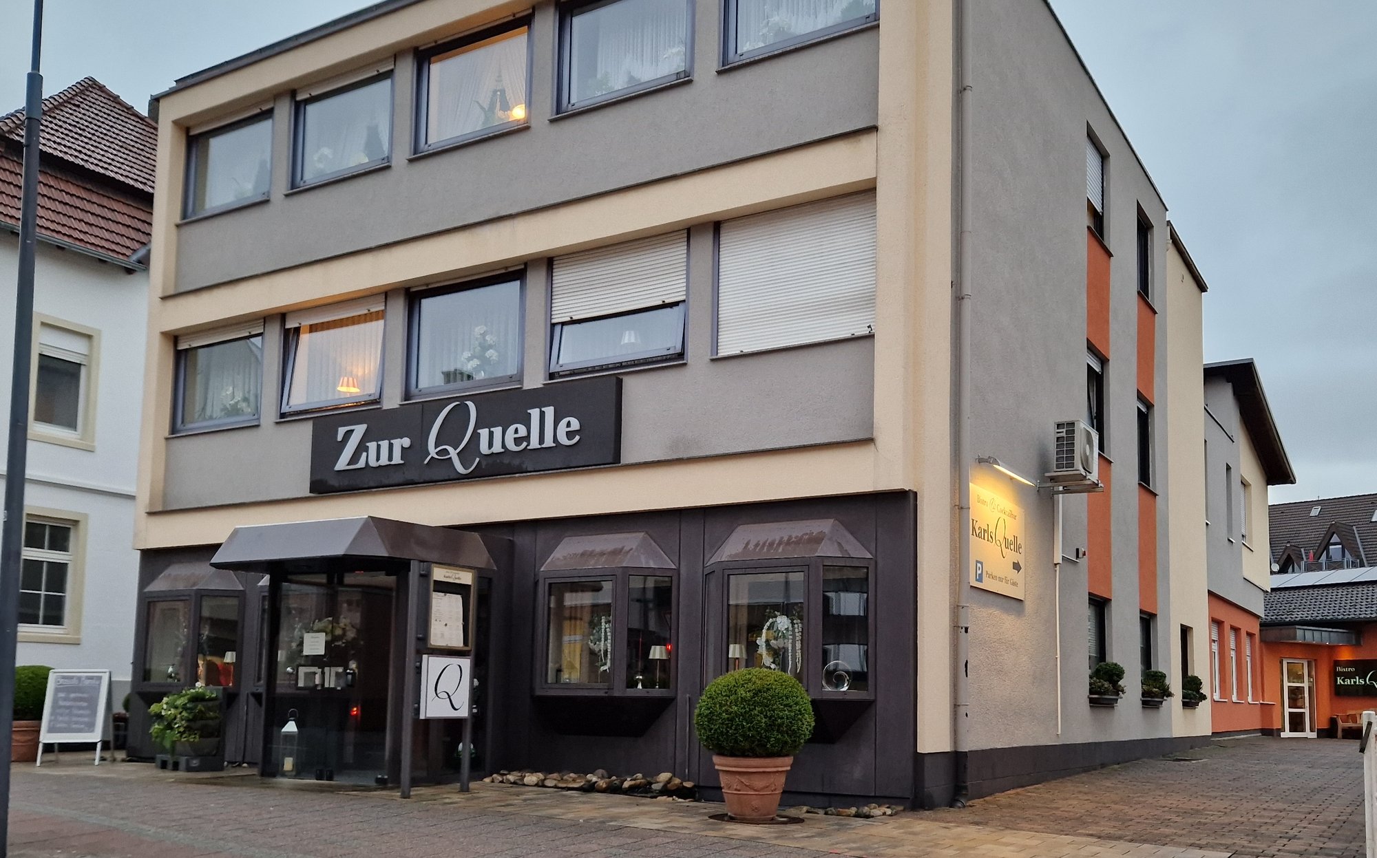 Restaurant Zur Quelle & Bistro Karls Quelle restaurant in Bad Lippspringe, Germany