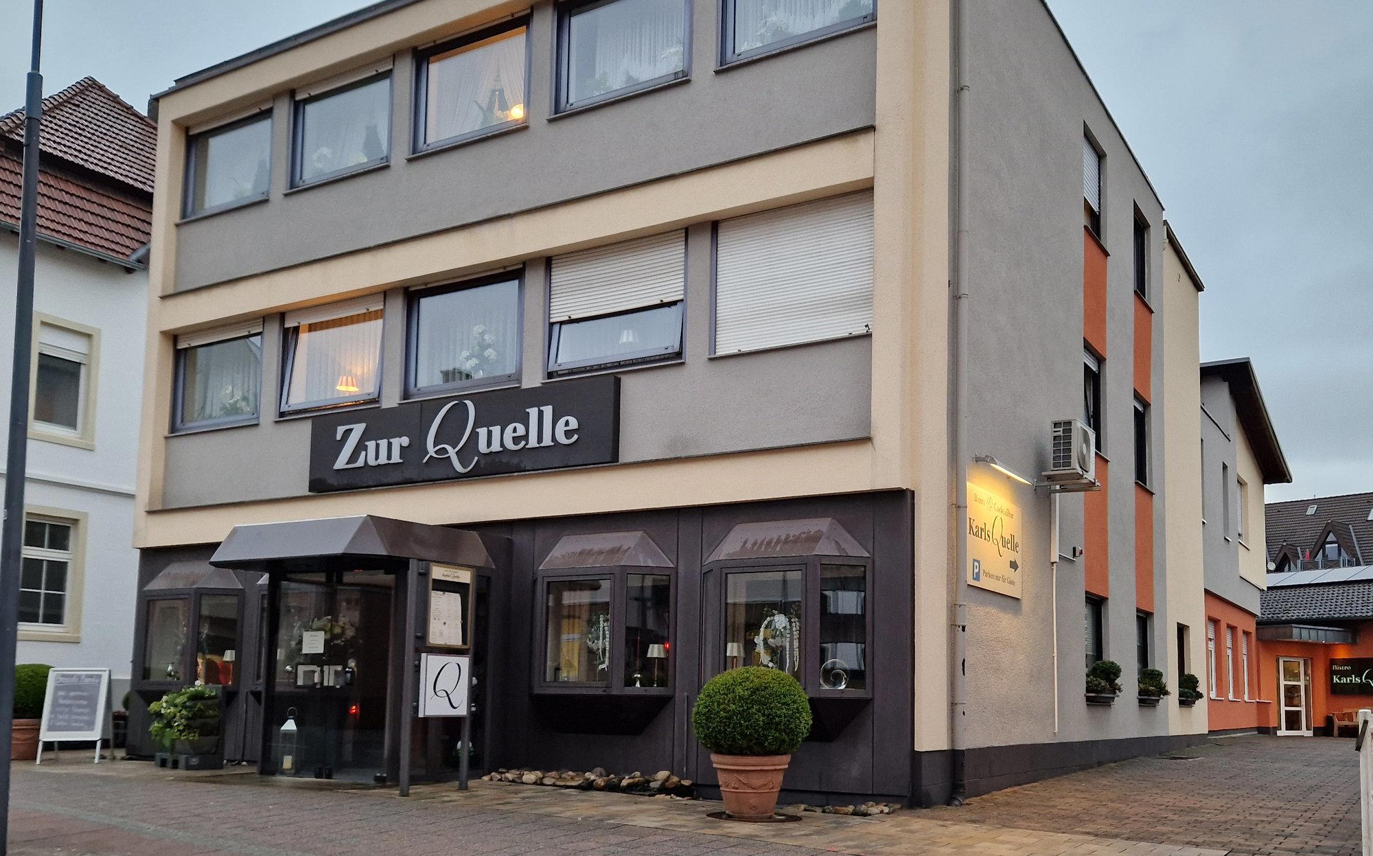 Restaurant Zur Quelle & Bistro Karls Quelle restaurant in Bad Lippspringe, Germany