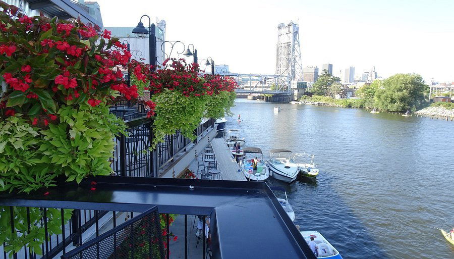 Buffalo RiverWorks, Restaurant in Buffalo