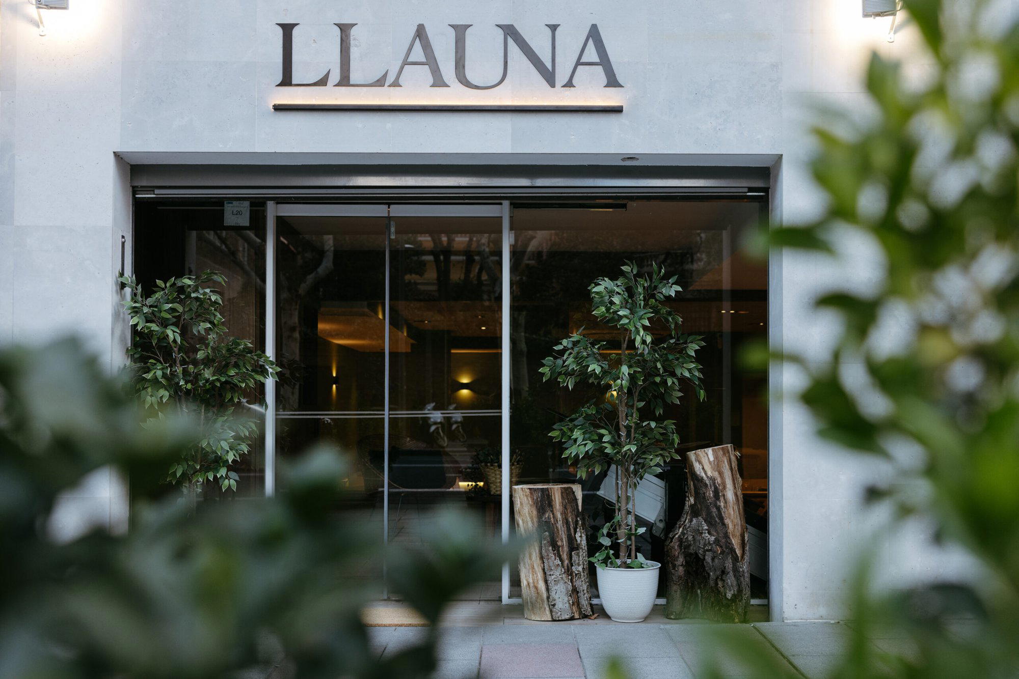 Llauna restaurant in Madrid, Spain