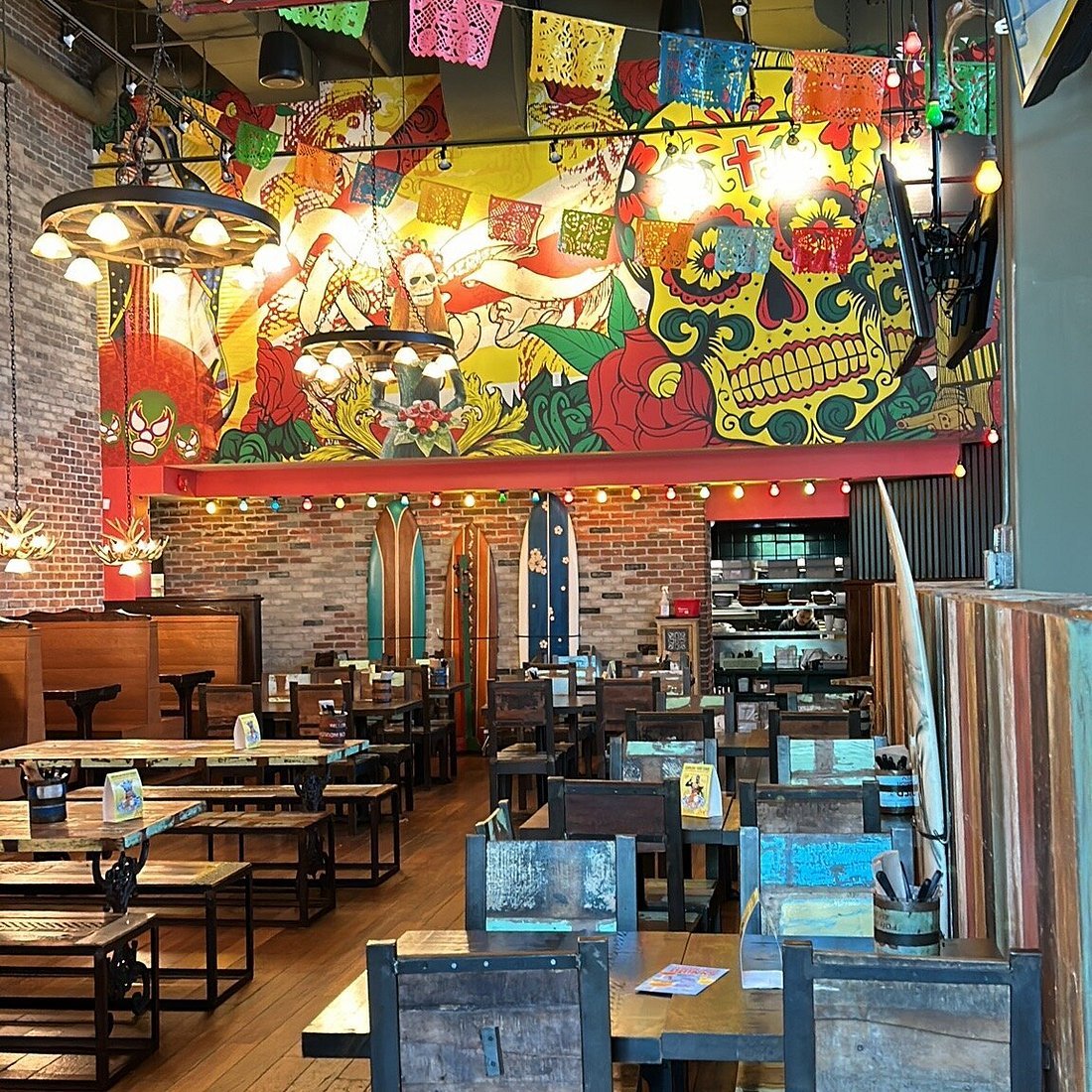 Carlos & Pepe's - Laval restaurant in Laval, Canada