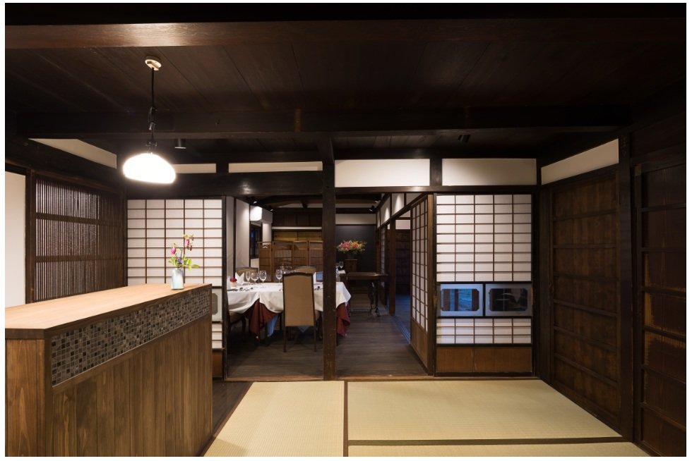 リュシオル, Restaurant in Toon