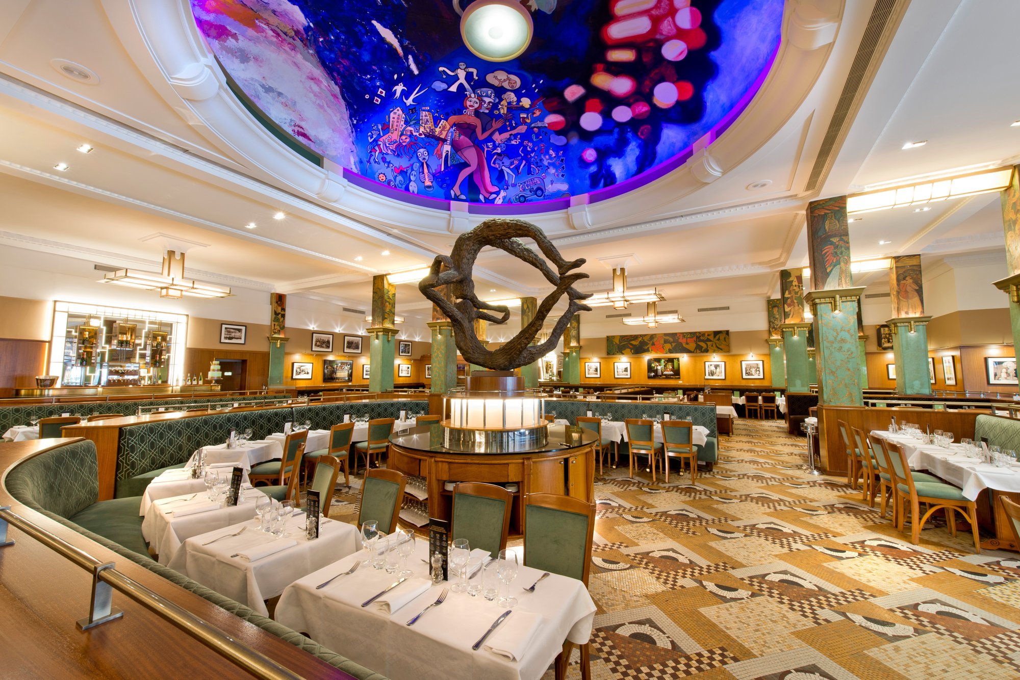 La Coupole, Restaurant in Paris