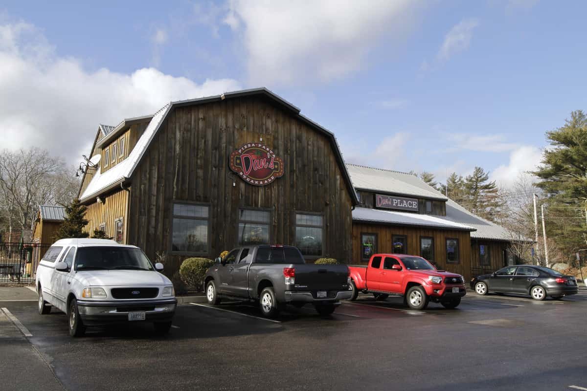 Dan's Place, Restaurant in West Greenwich