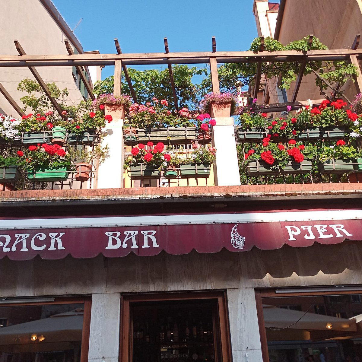 Pier Dickens restaurant in Venice, Italy
