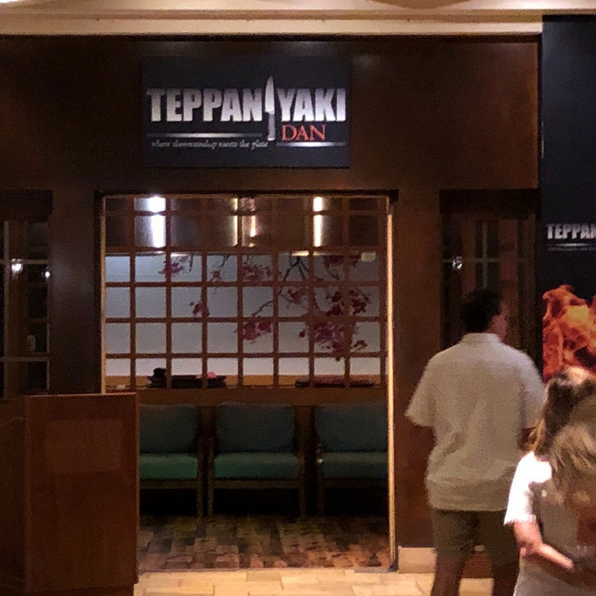 Teppan-yaki Dan, Restaurant in Lahaina