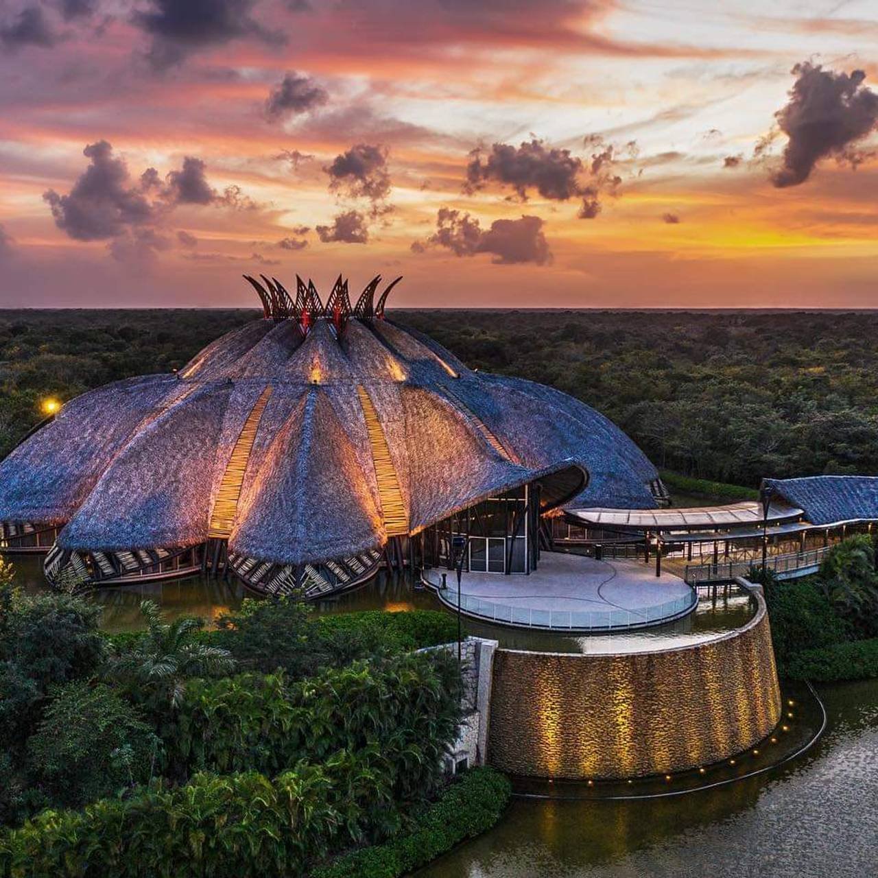 Cirque du Soleil JOYA restaurant in Solidaridad, Mexico