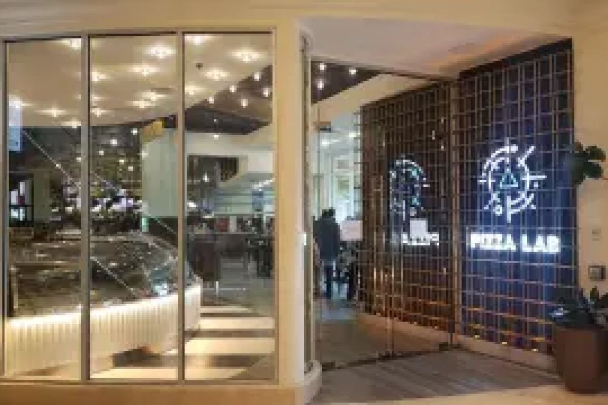 Pizza Lab, Restaurant in Nassau