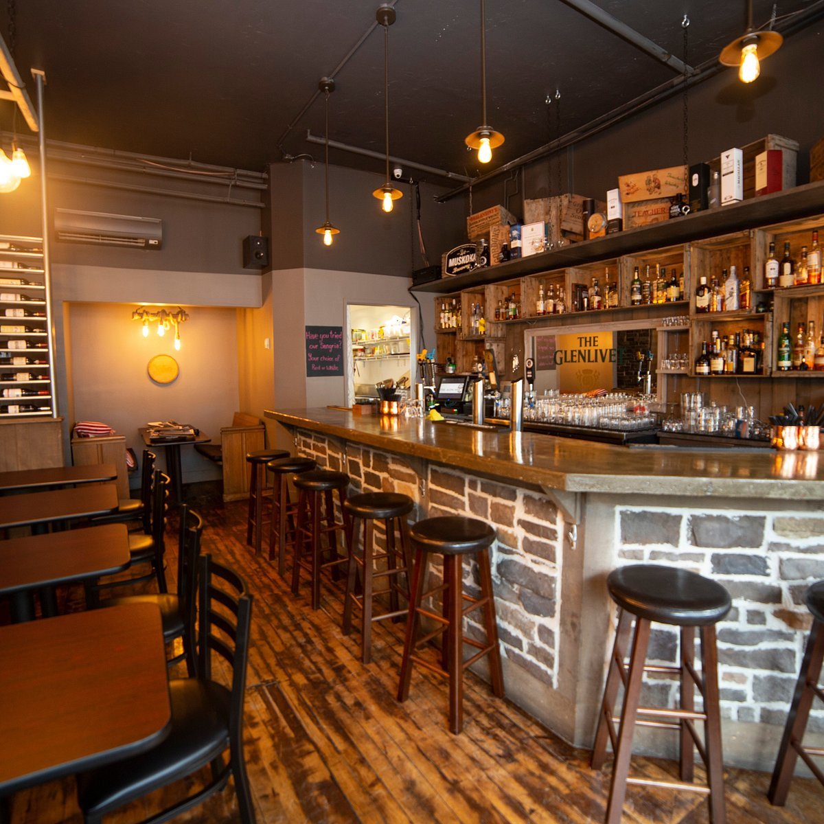 The Aging Oak, Cambridge, Canada
