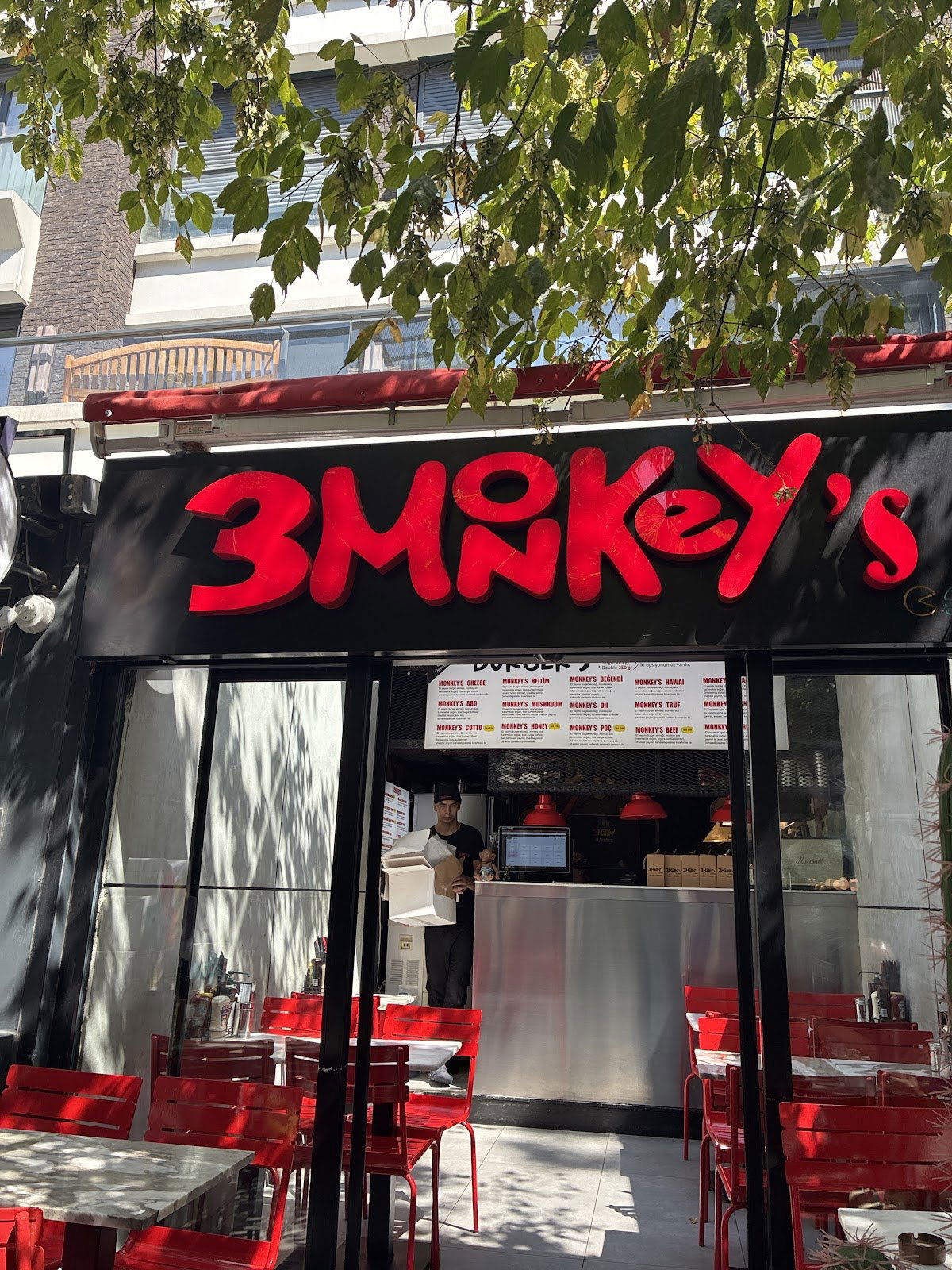 3 MONKEY’S BURGER, Restaurant in Istanbul