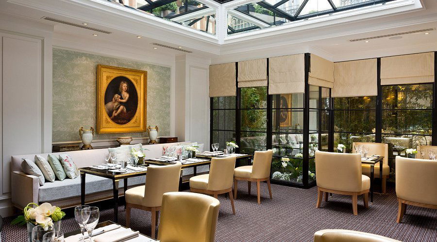 Les Confidences, Restaurant in Paris