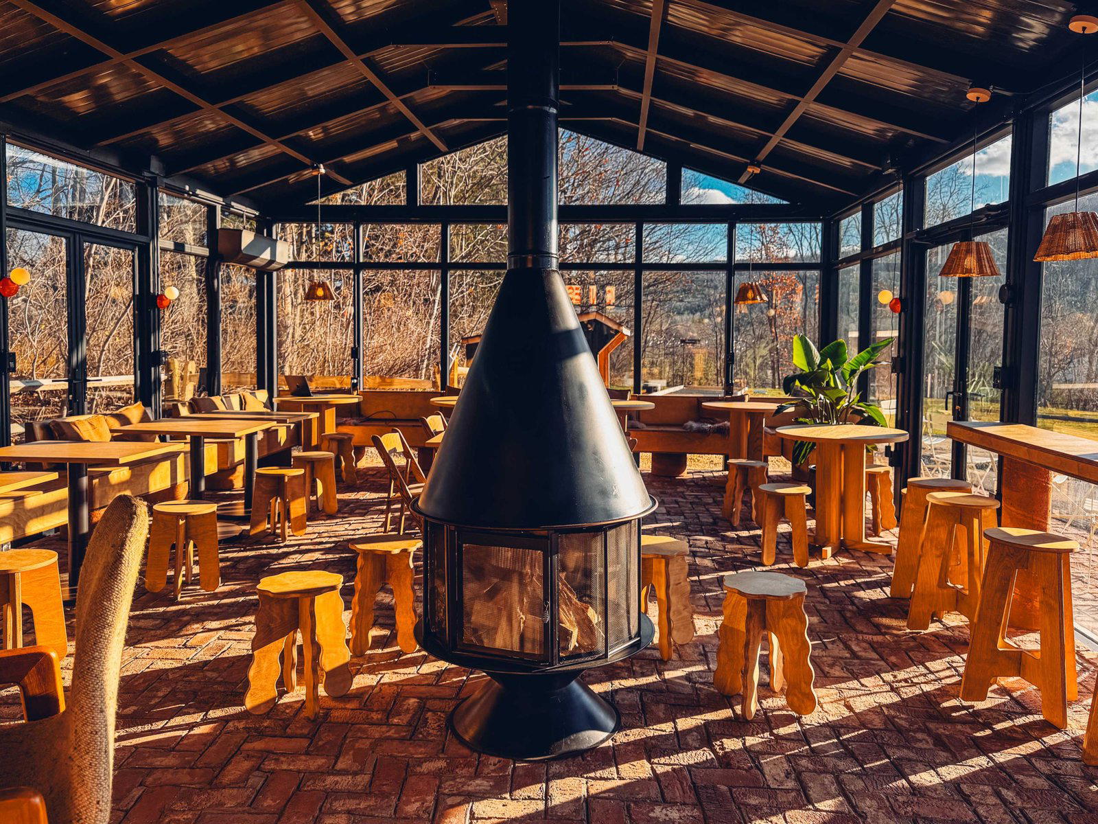 Dandies restaurant in Windham