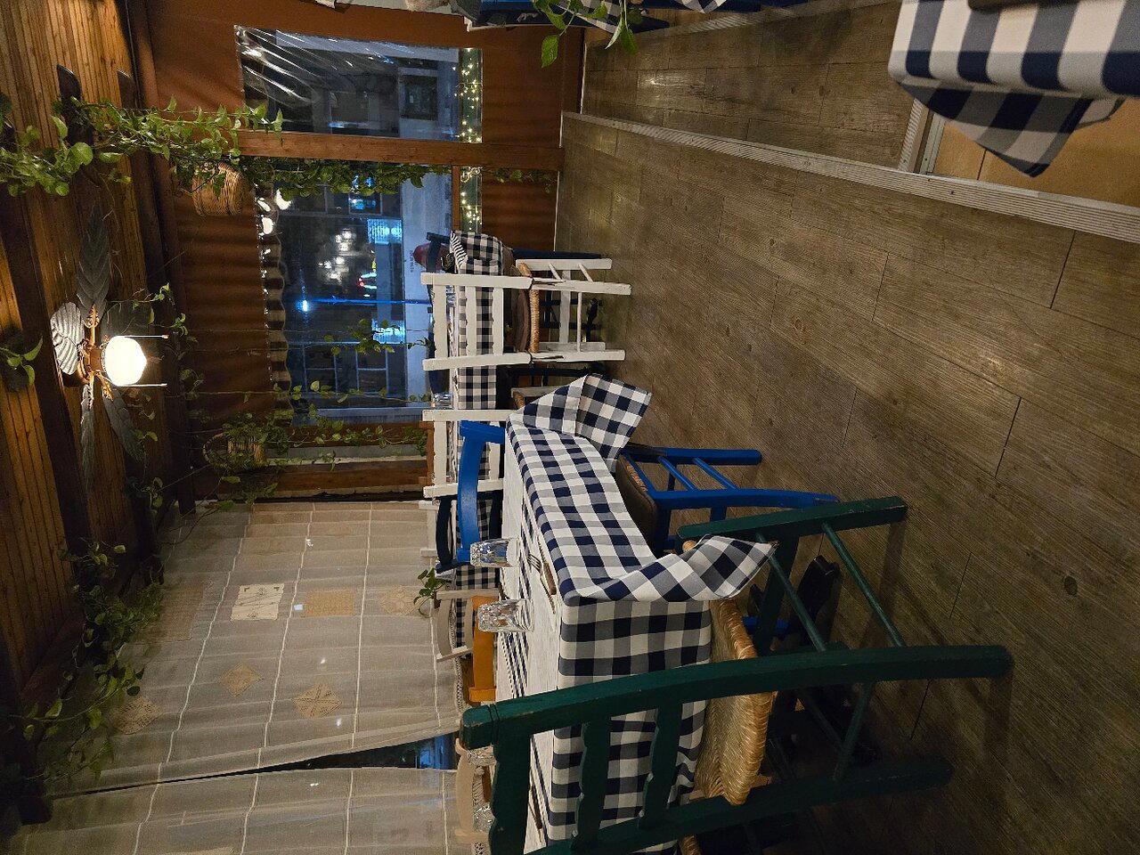 Kofini Tavern restaurant in Ayios Tykhonas