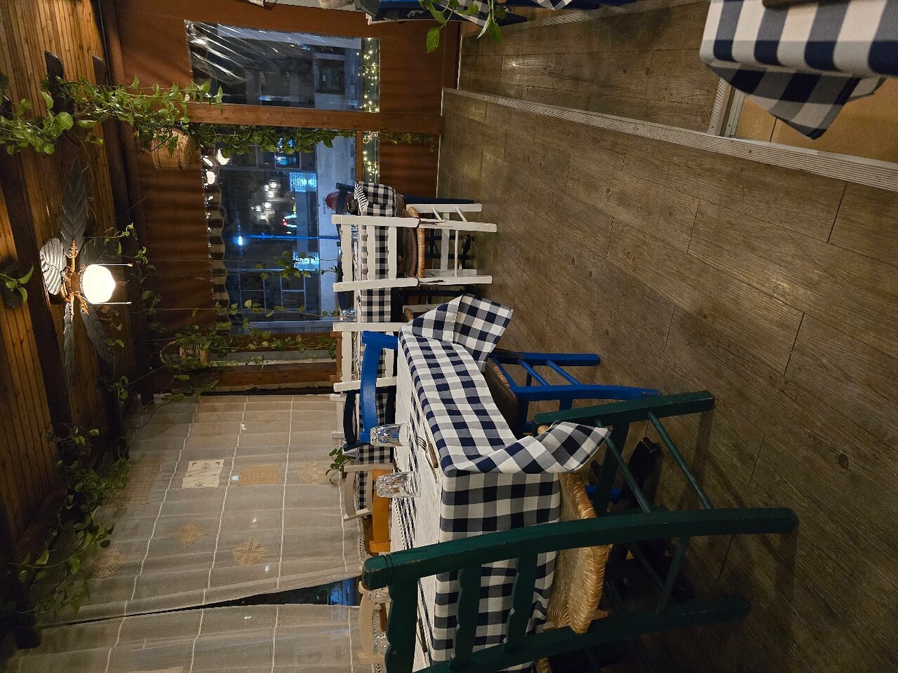 Kofini Tavern restaurant in Ayios Tykhonas
