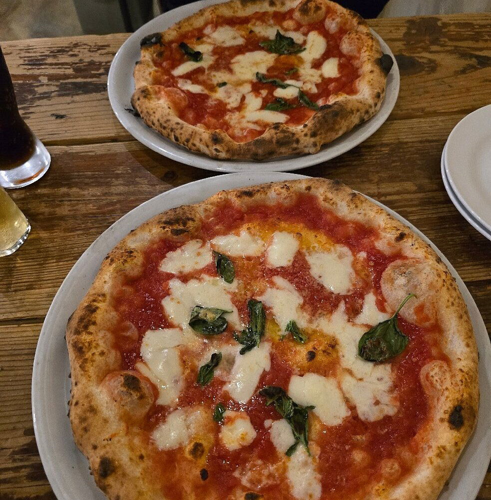 ピッツァリーヴァ, Restaurant in Hiroshima