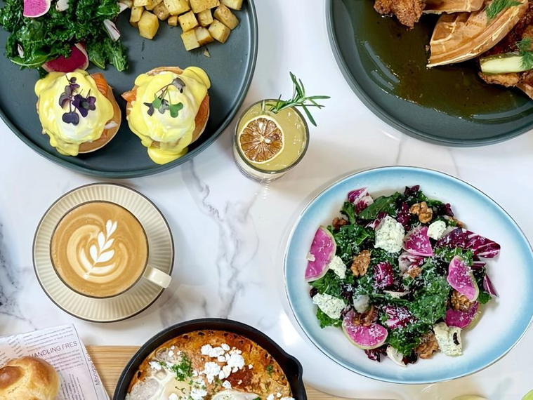 Cafe 85, Toronto, Canada