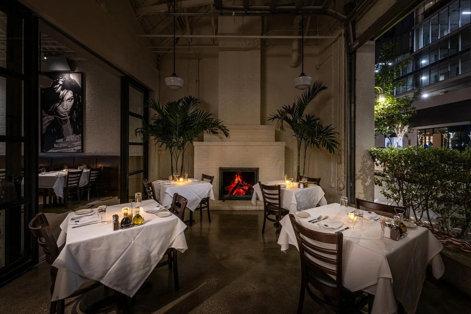 Tre Lune Hollywood restaurant in West Hollywood, United States