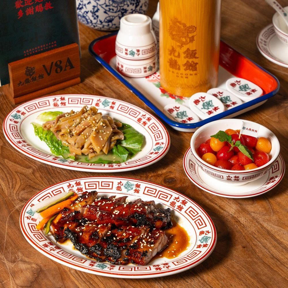 Dragons' Den restaurant in Hong Kong, Hong Kong