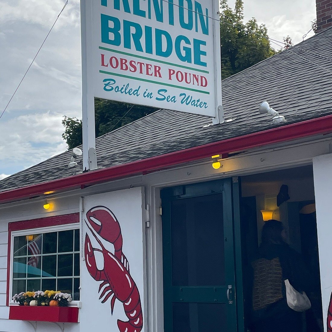 Trenton Bridge Lobster Pound restaurant in Trenton