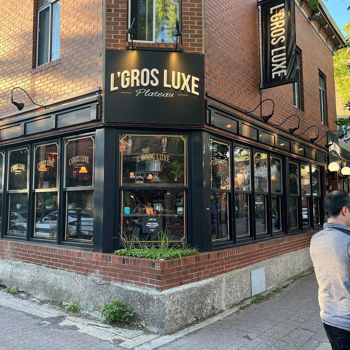 L'Gros Luxe Plateau, Restaurant in Montreal